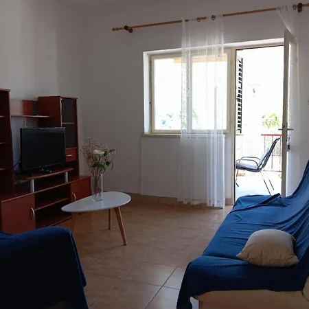 Sunsetgardenbeach Apartment Grebastica